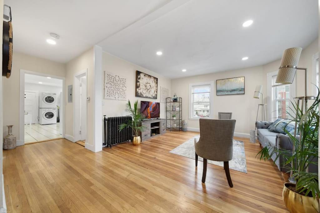 בוסטון 5Br 2Bh Bright & Spacious Apt In Brighton חדר תמונה